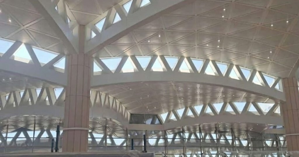 مطار الملك خالد الدولي